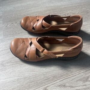 Clarks Ashland Bendables Velcro Closure flats